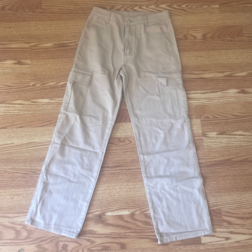Women’s Tan cargo pants